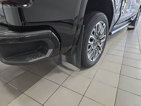 Used 2023 GMC Sierra 1500 Denali Ultimate image 11