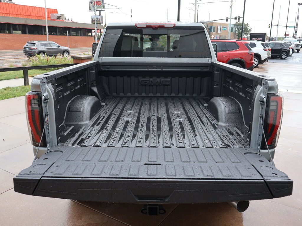 New 2026 GMC Sierra 2500 AT4 w/ AT4 Premium Plus Package AWD/4WD image 7