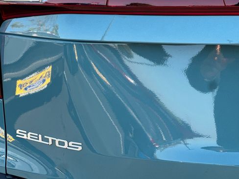 New 2026 Kia Seltos EX image 27