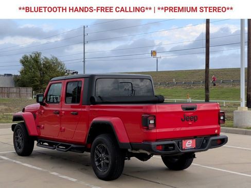Used 2024 Jeep Gladiator Sport image 6