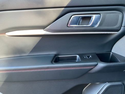 New 2026 Ford Explorer ST-Line w/ ST-Line Street Pack image 17