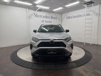 Used 2021 Toyota RAV4 LE FWD video 2