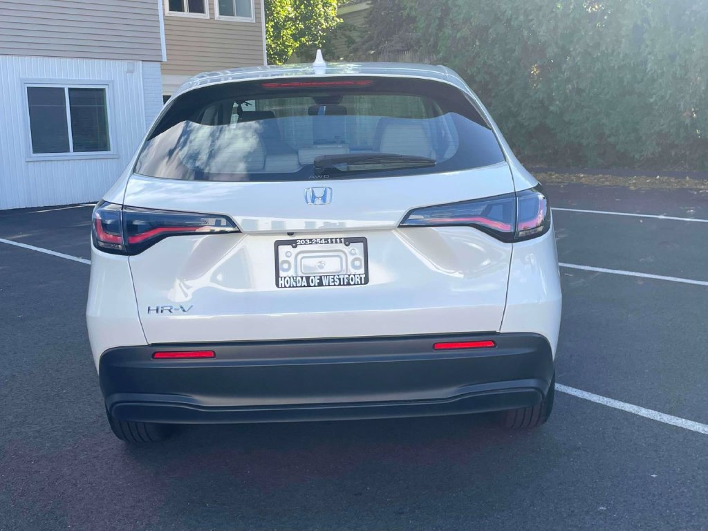 Certified 2024 Honda HR-V LX image 6