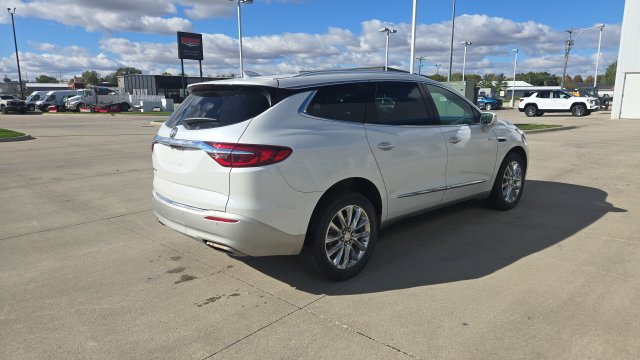 Used 2020 Buick Enclave Premium w/ Surround and Sites Package AWD/4WD image 8