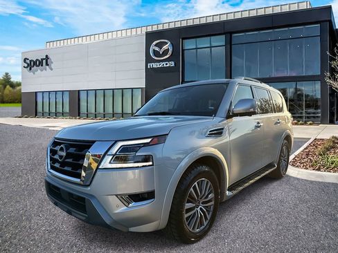 Used 2023 Nissan Armada SL w/ Captain's Chairs Package image 8