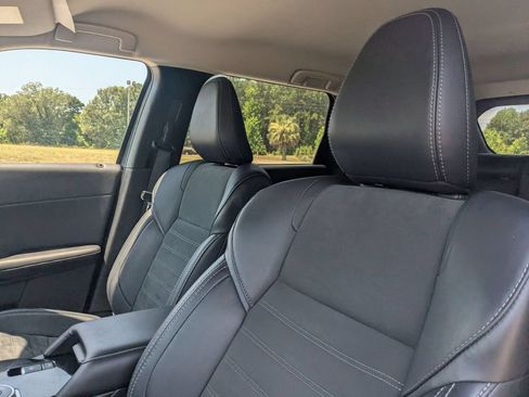 Used 2025 Mitsubishi Outlander SE FWD image 15