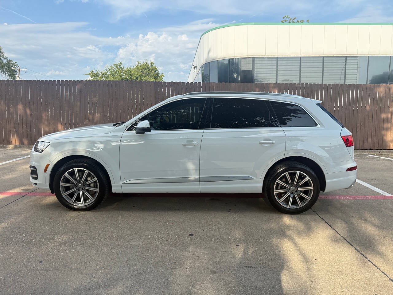 Used 2018 Audi Q7 3.0T Prestige AWD/4WD image 3