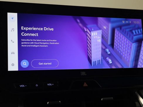 Used 2023 Toyota Venza XLE image 9