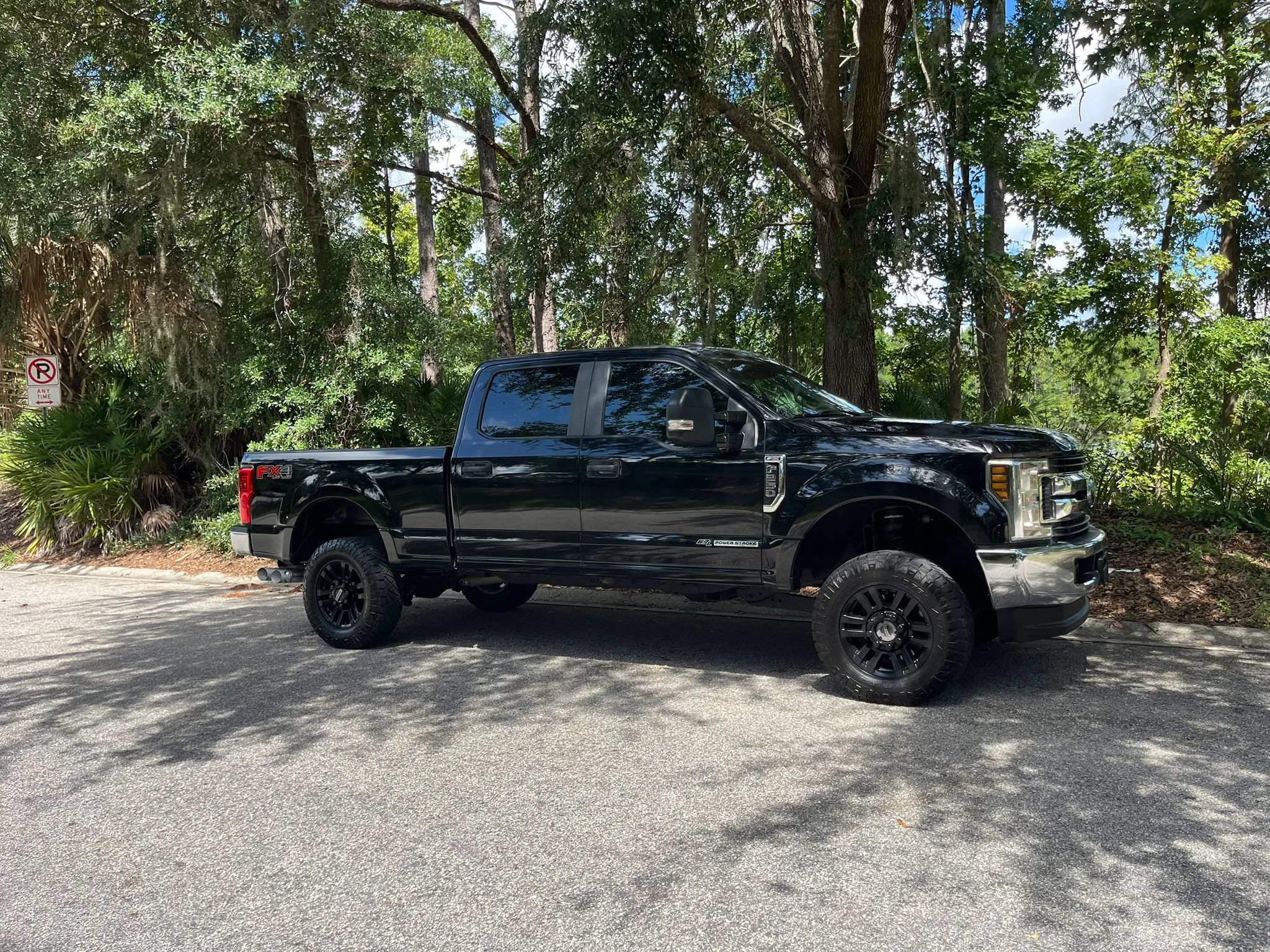 Used 2019 Ford F250 XL w/ STX Appearance Package AWD/4WD image 2