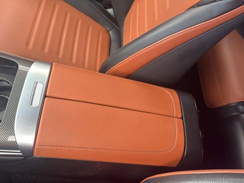 Used 2025 Mercedes-Benz GLC 300 4MATIC image 21