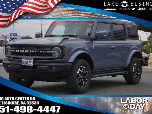 Used 2023 Ford Bronco Outer Banks AWD/4WD image 1