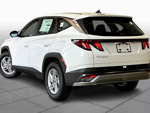 Used 2025 Hyundai Tucson SE image 7