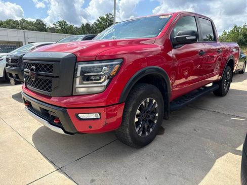 Used 2023 Nissan Titan PRO-4X w/ Pro-4x Convenience Package image 6