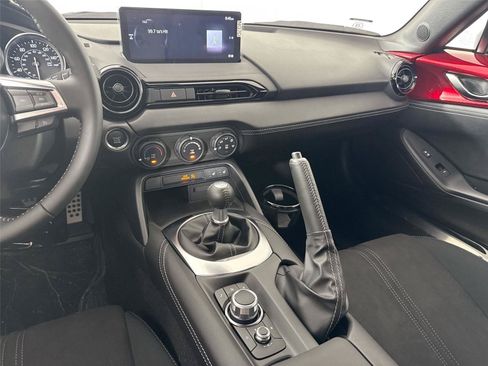 New 2026 MAZDA MX-5 Miata Club w/ Interior Package RWD image 29
