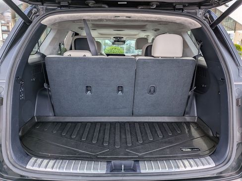 Used 2023 Hyundai Palisade Calligraphy image 32