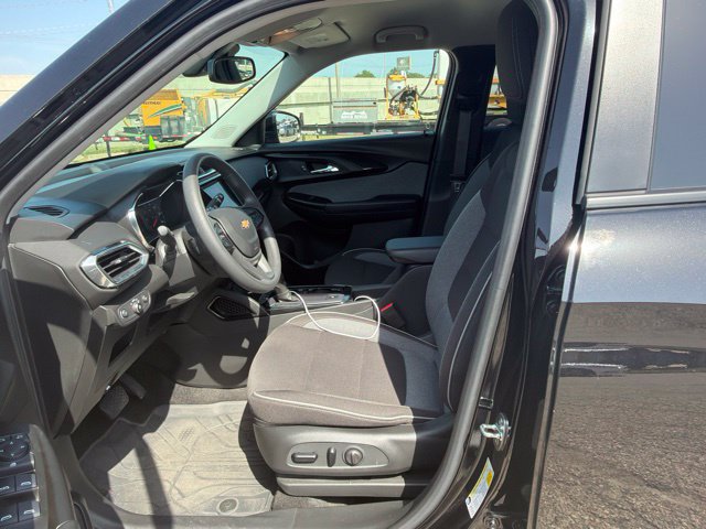 Used 2023 Chevrolet TrailBlazer LT w/ Convenience Package AWD/4WD image 6