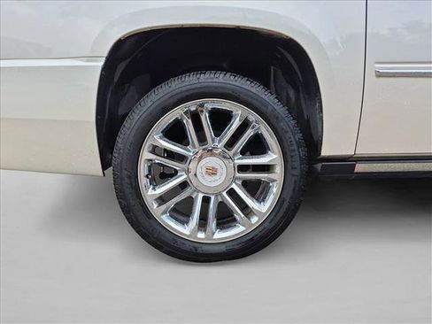 Used 2012 Cadillac Escalade ESV Platinum AWD/4WD image 9