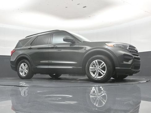 Used 2022 Ford Explorer XLT RWD image 51