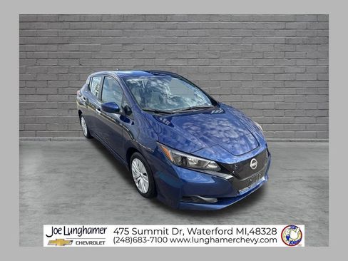 Used 2025 Nissan Leaf S FWD image 1
