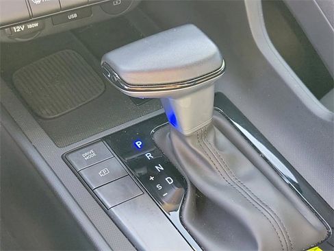 Used 2025 Hyundai Elantra Sport image 26