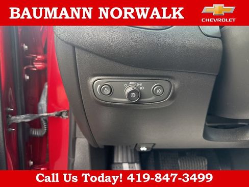 Used 2020 Chevrolet Equinox Premier AWD/4WD image 15
