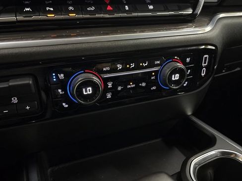 Used 2022 Chevrolet Silverado 1500 LTZ w/ LTZ Convenience Package II AWD/4WD image 53