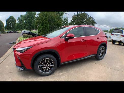 Certified 2025 Lexus NX 250 FWD w/ Towing Package (2000 Lbs) image 4