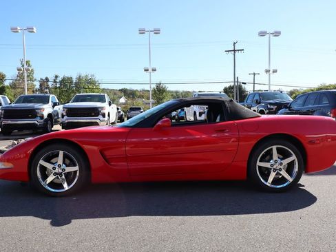 Used 2000 Chevrolet Corvette Convertible image 23