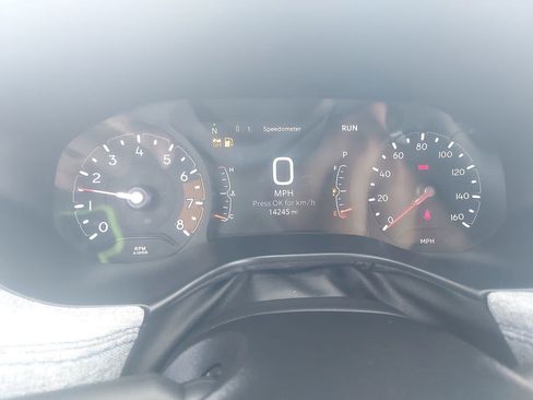 Used 2025 Jeep Compass Latitude AWD/4WD image 12