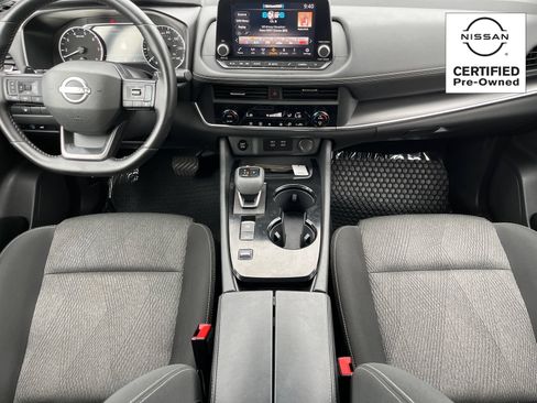 Certified 2025 Nissan Rogue SV FWD image 14