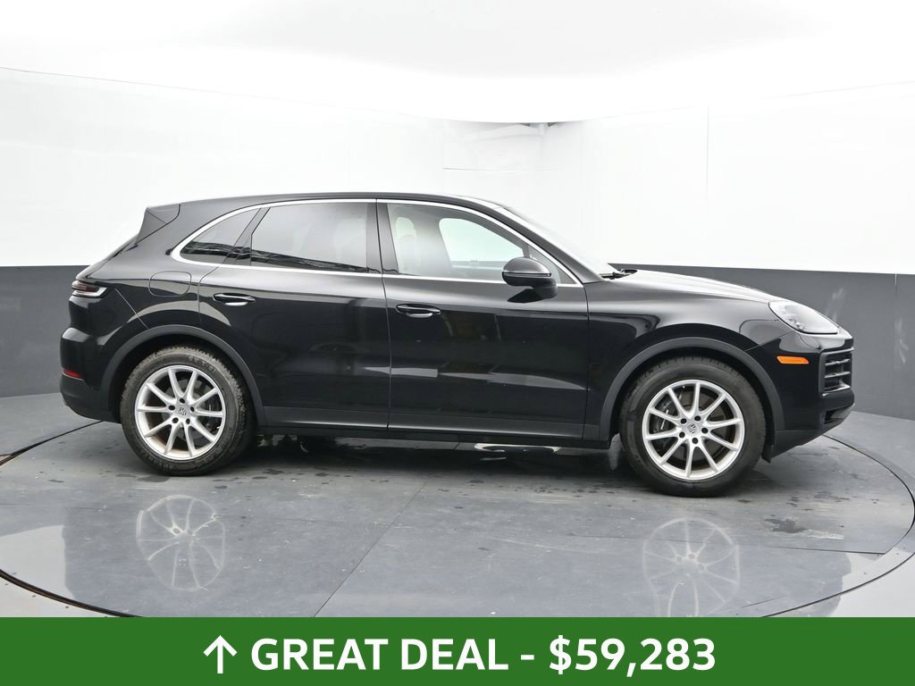 Used 2024 Porsche Cayenne AWD/4WD image 5