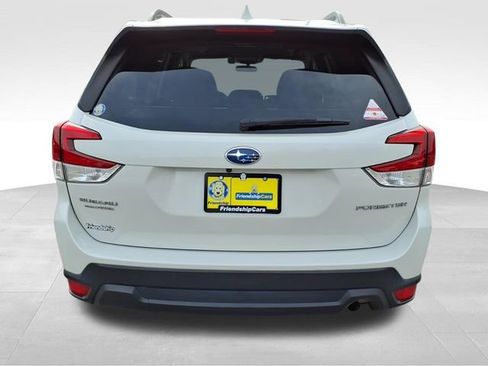 Used 2021 Subaru Forester Premium image 7