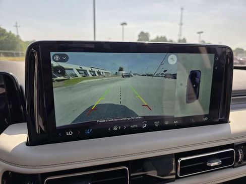 New 2025 Lincoln Aviator 2WD image 13