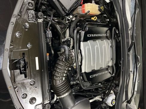 Used 2018 Chevrolet Camaro SS image 42