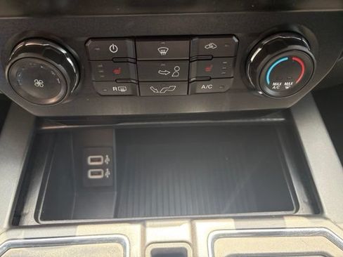 Used 2019 Ford F150 XLT w/ Equipment Group 302A Luxury AWD/4WD image 31