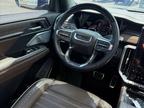 Used 2026 GMC Acadia Denali Ultimate w/ LPO, Floor Liner Package AWD/4WD image 12