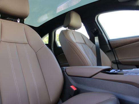 New 2025 Audi A6 e-tron Premium image 30