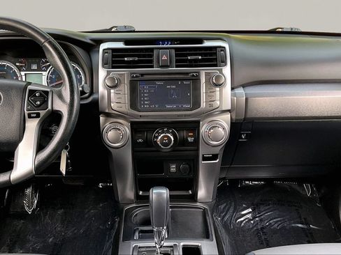 Used 2017 Toyota 4Runner SR5 Premium RWD image 9