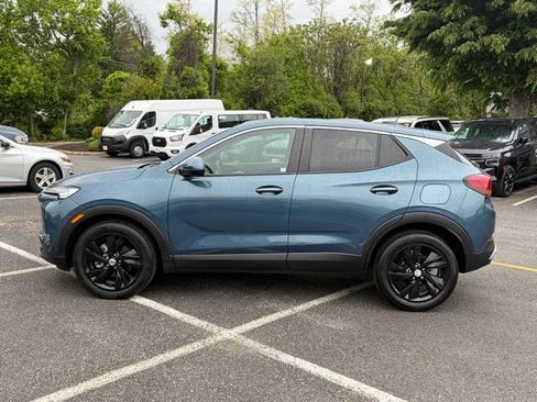 Used 2024 Buick Encore GX Preferred FWD image 3