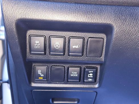 Used 2019 Nissan Pathfinder SL w/ Rock Creek Edition image 28