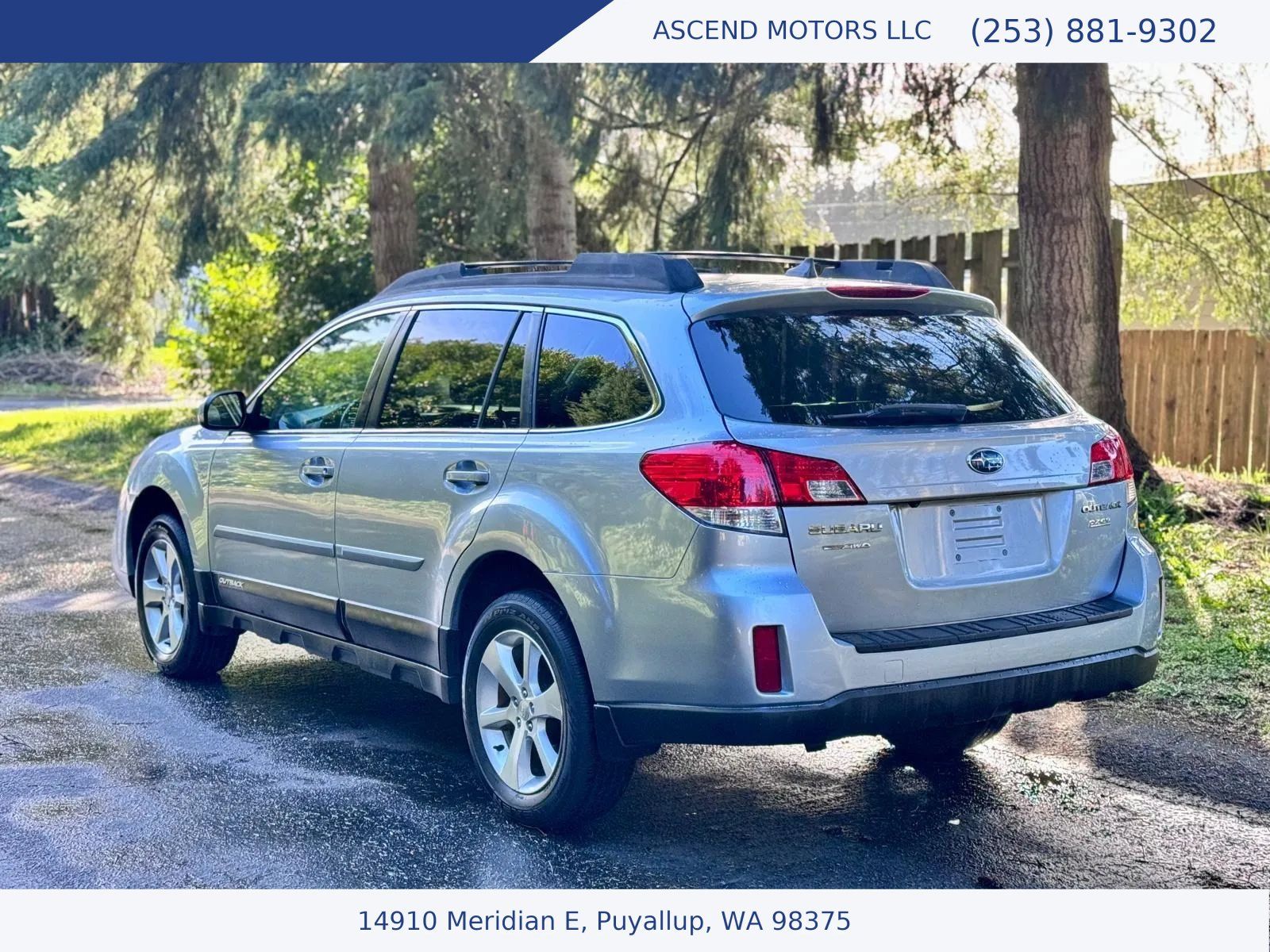 Used 2013 Subaru Outback 2.5i Limited w/ Moonroof Pkg AWD/4WD image 3