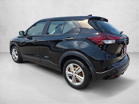 Used 2023 Nissan Kicks S FWD image 9