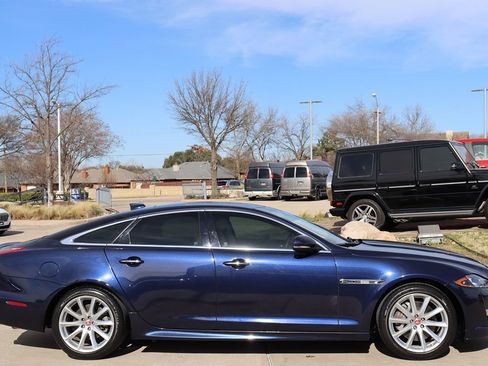 Used 2016 Jaguar XJ R-Sport image 6