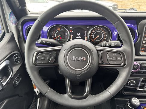 Used 2023 Jeep Wrangler Unlimited Sport AWD/4WD image 12