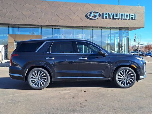 Used 2023 Hyundai Palisade Calligraphy AWD/4WD image 2