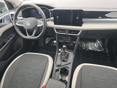 New 2026 Volkswagen Taos SE AWD/4WD image 19
