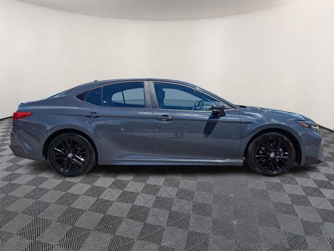 Used 2025 Toyota Camry SE FWD image 7