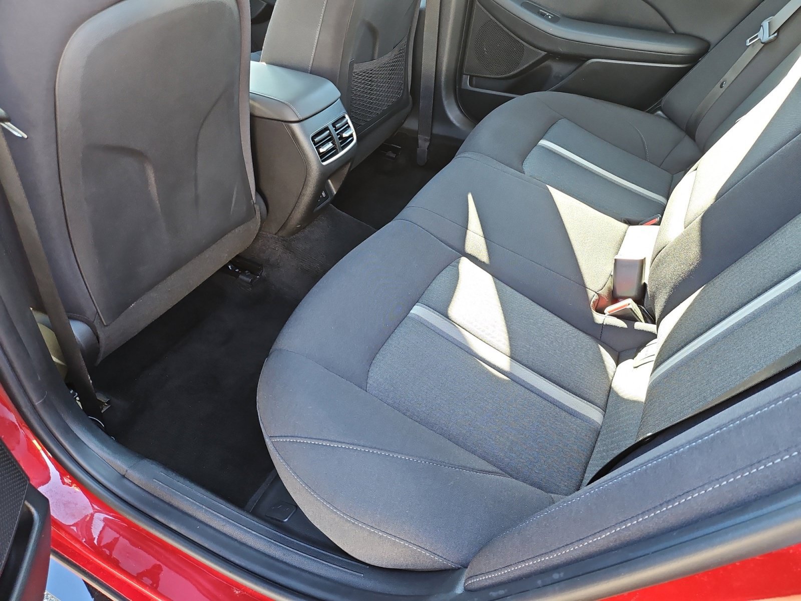 Used 2025 Hyundai Sonata SEL FWD image 30
