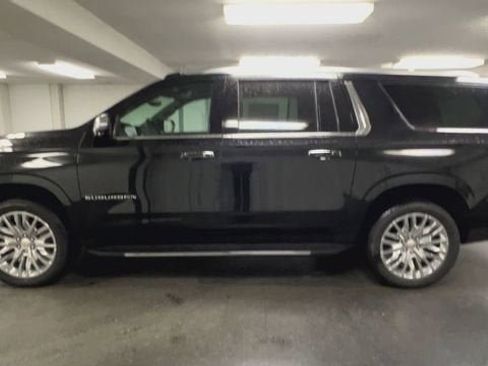 New 2025 Chevrolet Suburban Premier AWD/4WD image 5
