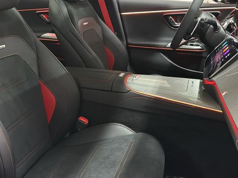 New 2026 Mercedes-Benz E 53 AMG e 4MATIC Sedan image 37